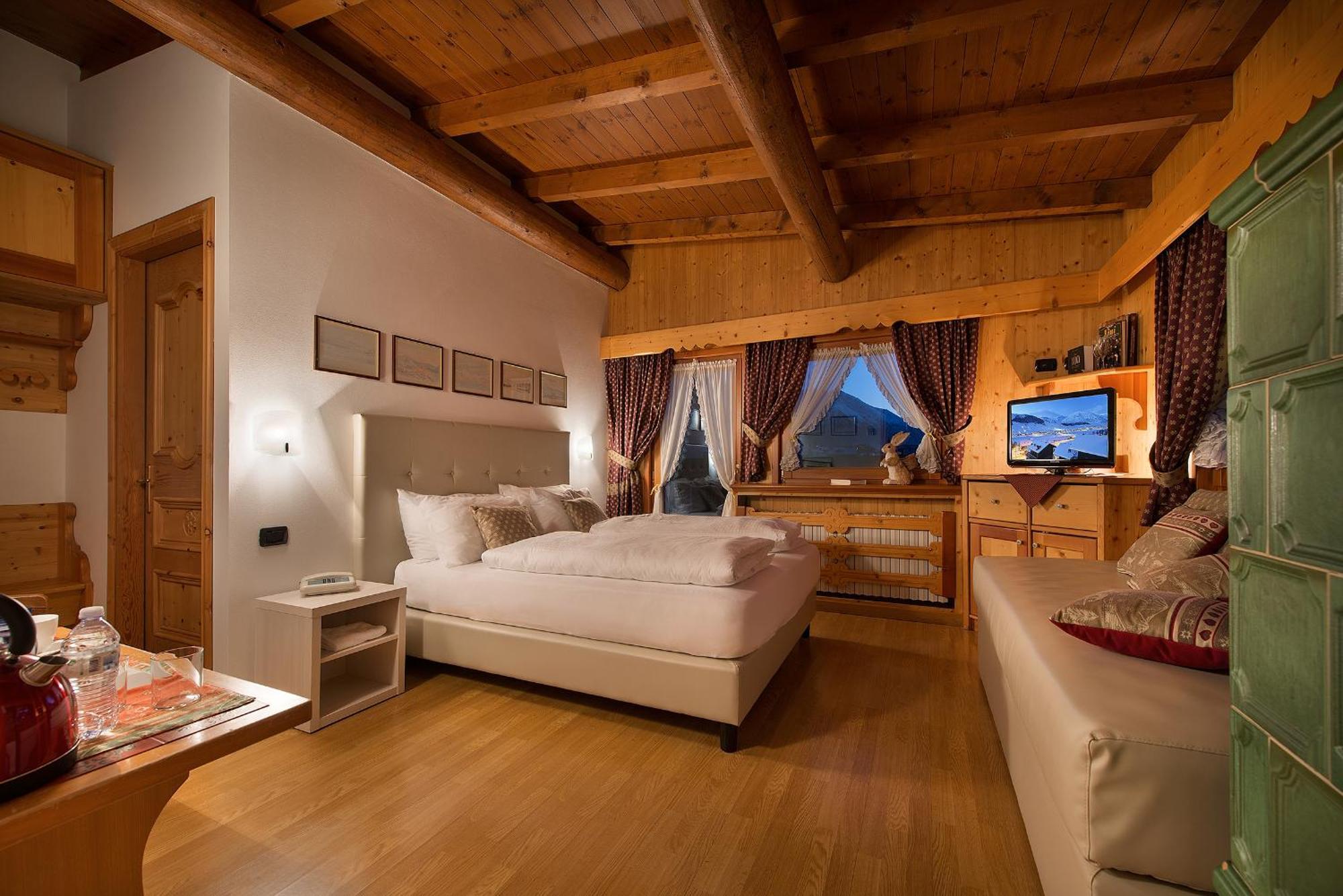 Hotel Posta Livigno Exterior photo